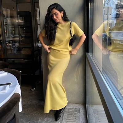 Fall Minimalist Commuter Knit 2-Piece Set, Short Sleeve Top + Midi Skirt Outfit, European American Style Casual Matching Suit