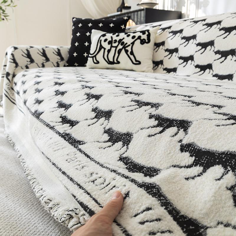 Anti-cat scratch winter plush sofa towel 2025 new seat cushion light luxury high-end universal cover full cover cloth blanket
