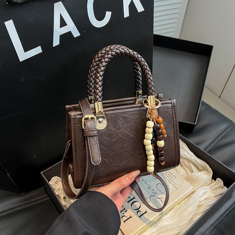 Super Fire Small Bag Women's Autumn and Winter Versatile 2025 New Fashion Shoulder Messenger Bag Korean Version Ins Portable Small Square Bag