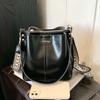 Bag Korean high-end sense versatile bucket bag autumn and winter retro niche design new broadband messenger bag women