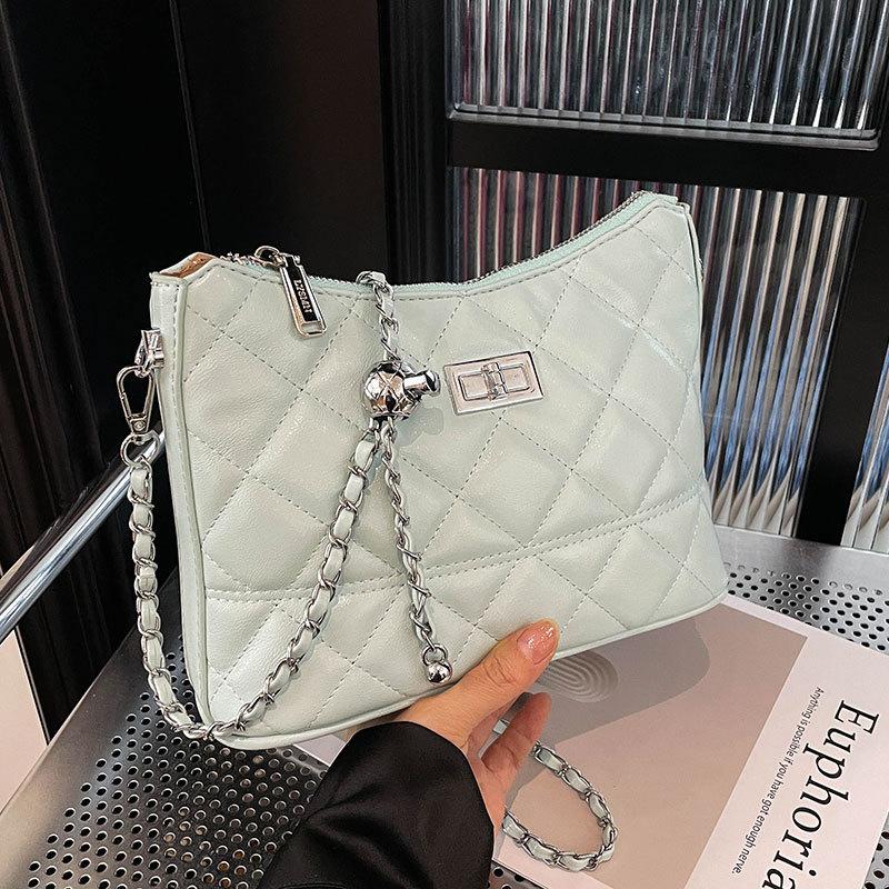 Spring and Summer New Niche Fashionable Small Fragrant Wind Rhombus Chain Bucket Bag Women's Versatile Commuting Foreign Style Shoulder Messenger Bag