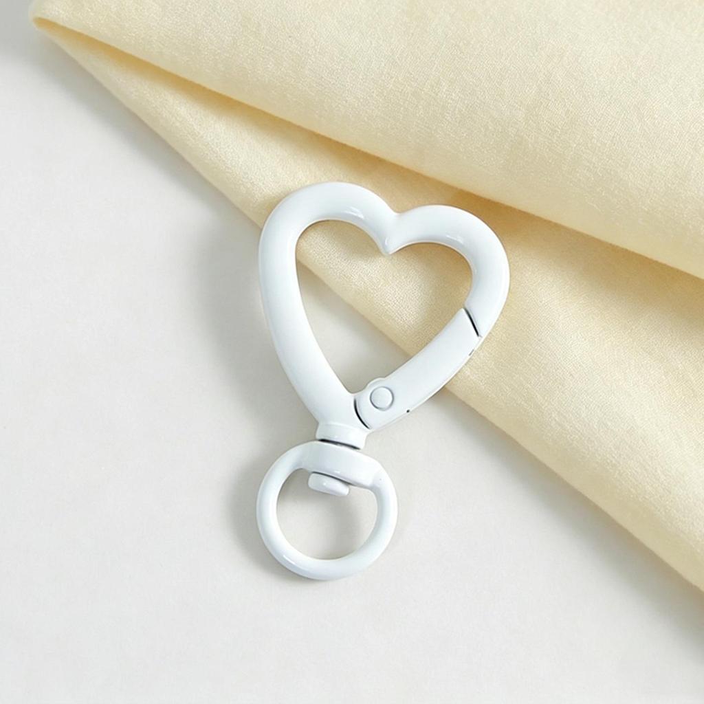 Colorful Heart-Shaped Keychains: DIY Jewelry Accessories with Spray-Painted Spring Clasps and Zinc Alloy Jump Rings