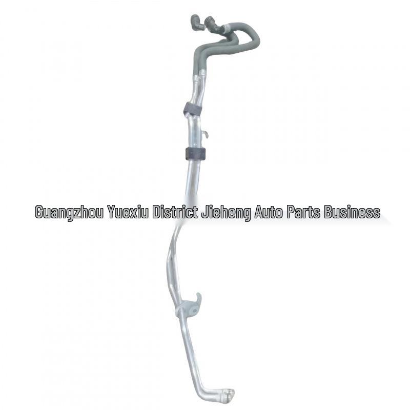 

LR035552 Gearbox Radiator Hose for Land Rover Discovery 5/Range Rover 13-14 (CPLA7R081AA)