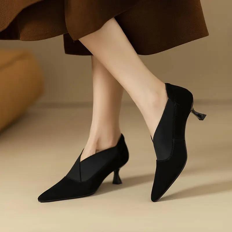 Fashion 2025 Retro Pointed Thin Heeled Short Boots with Kitten Heels Ankle Boots, Combined with Elastic Deep Cut High Heels for Women