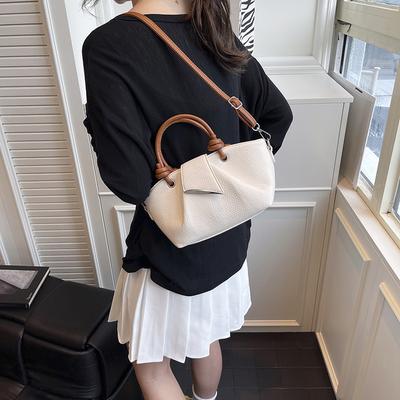 New Portable Simple Pleated Portable Tote Bag Fashionable Niche Design Lychee Pattern Messenger Women's Bag