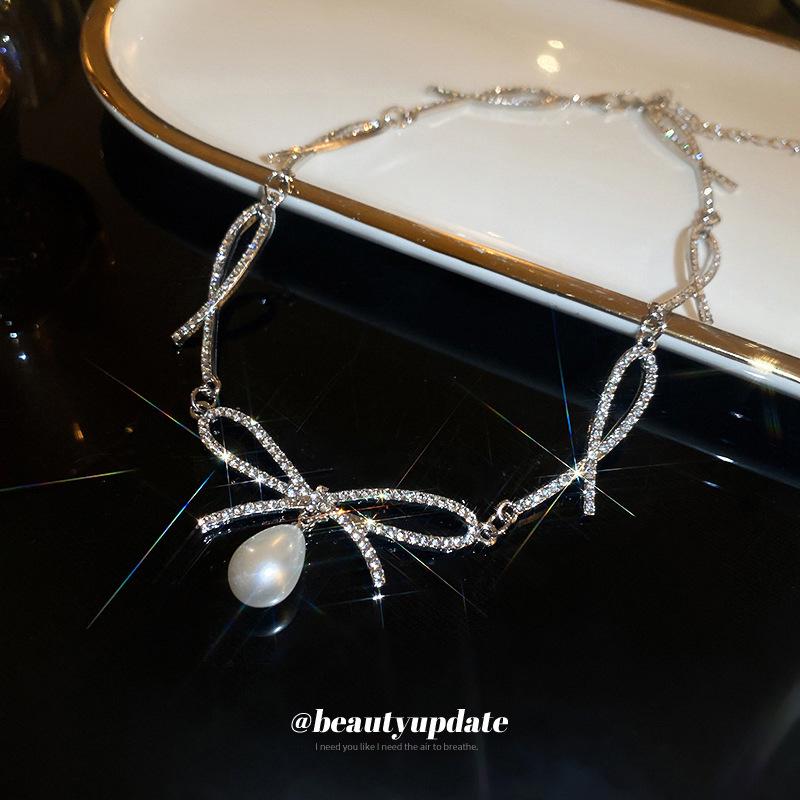 Elegant Rhinestone Bow & Pearl Clavicle Necklace - Versatile Luxury Choker Accessory