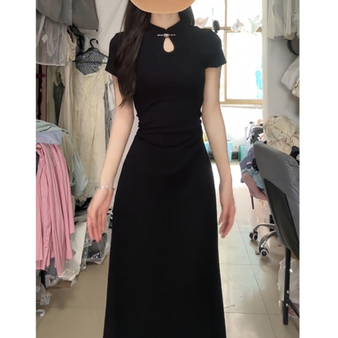 Summer 2026 Black Short-Sleeved Qipao Dress - Petite Fit, Waist-Cinched, National Style S