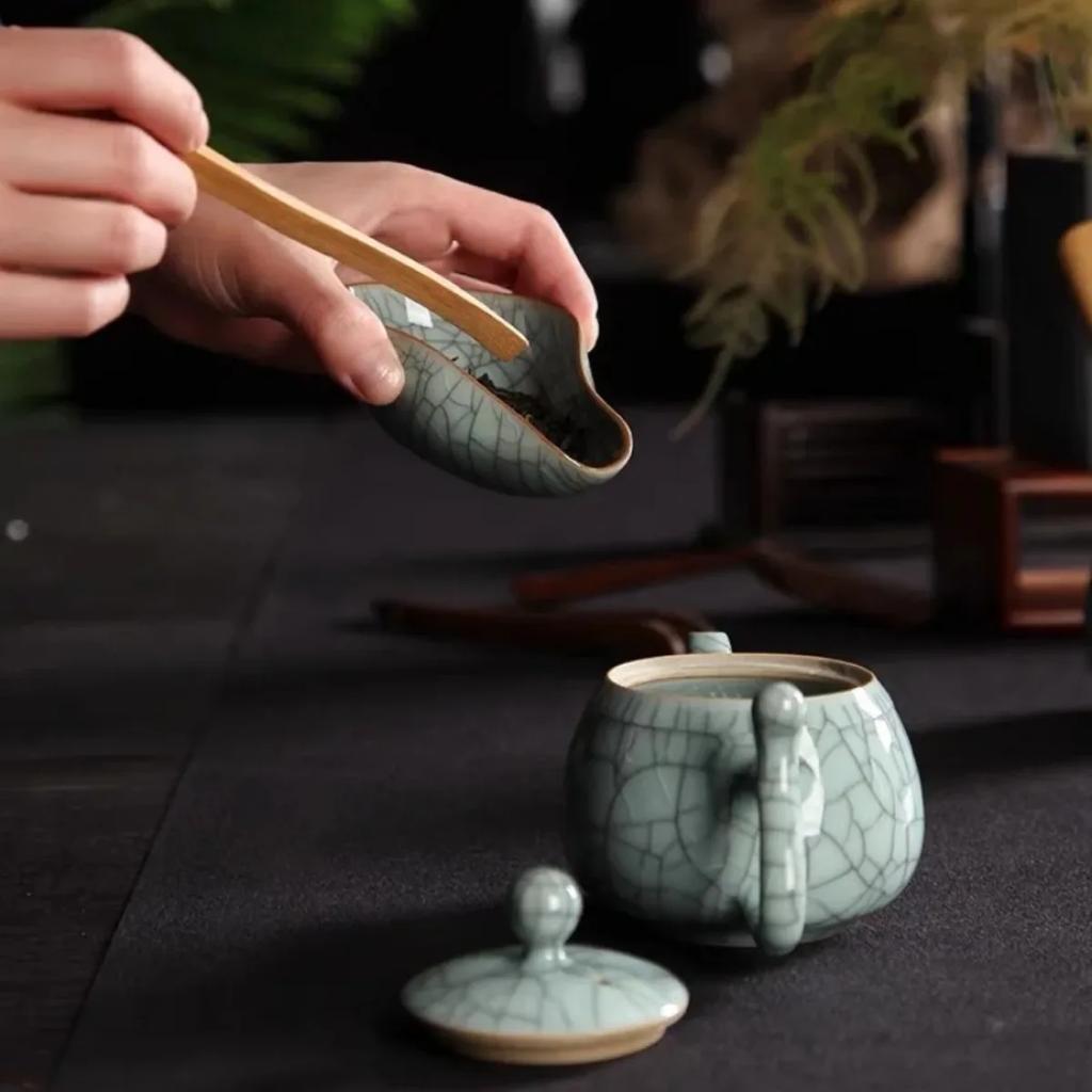 Celadon Cha He Kung Fu Holder Tea Presentation Vessel Porcelain Tea Boxes Saucer Tea Set Accessories Tea Ceremony