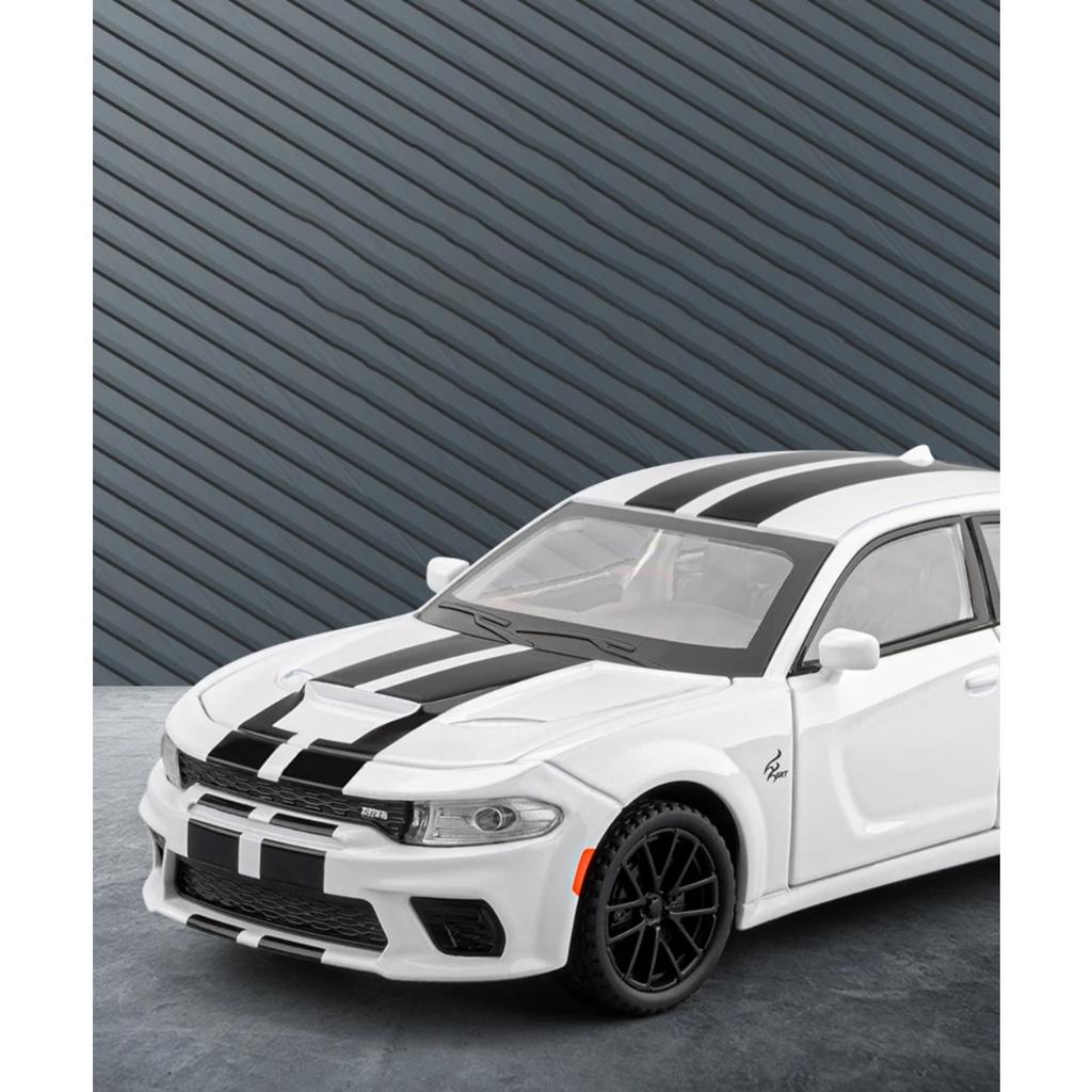 1/32 Dodge Charger SRT Super Sports Car Alloy Diecast Model Car Home Simulation Desktop Display Aldult Valentine's Day Gift Boys