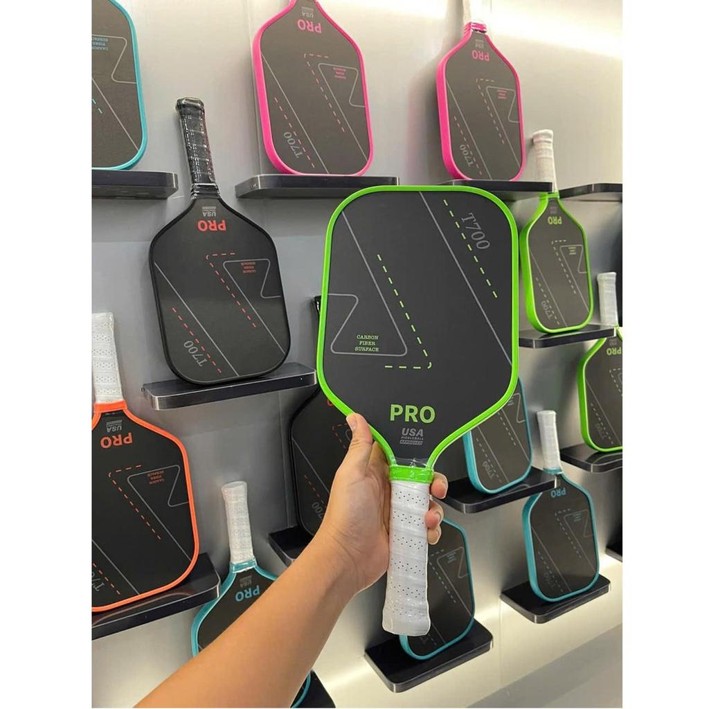 Graphite Pickleball Paddle with Textured Surface for Enhanced Spin