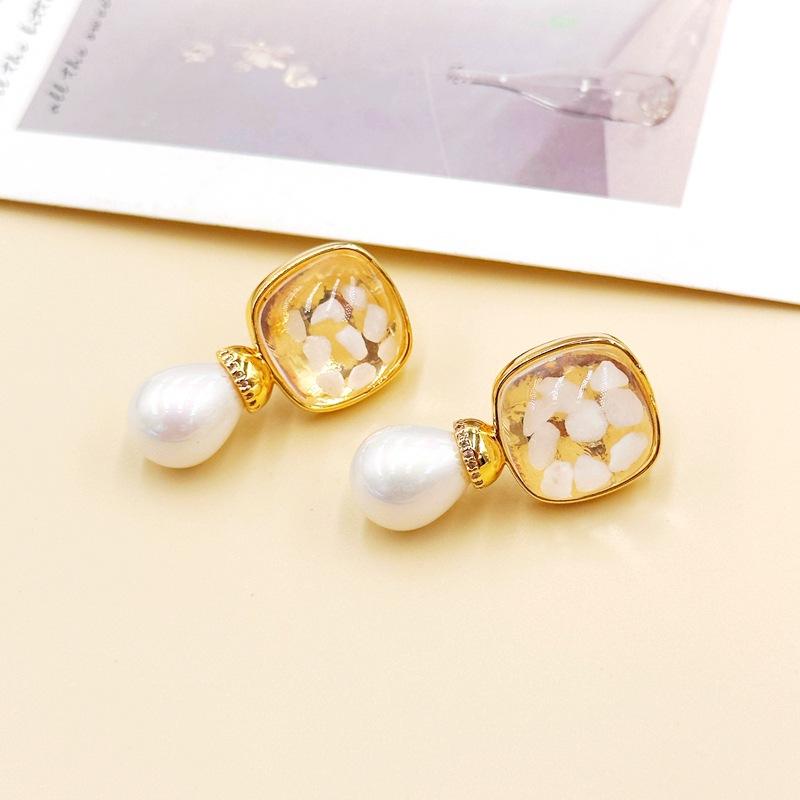 Fashion Light Luxury Earrings Square Jelly Women S Earrings Imitation Stud Earrings