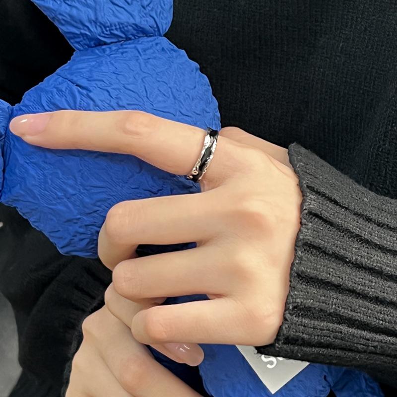 Personality Dark Ring Cold Wind Niche Irregular Design Ring Men And Women Retro Simple Advanced