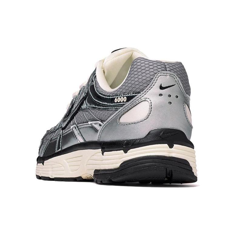 Nové Nike P 6000 Metalické stříbrné