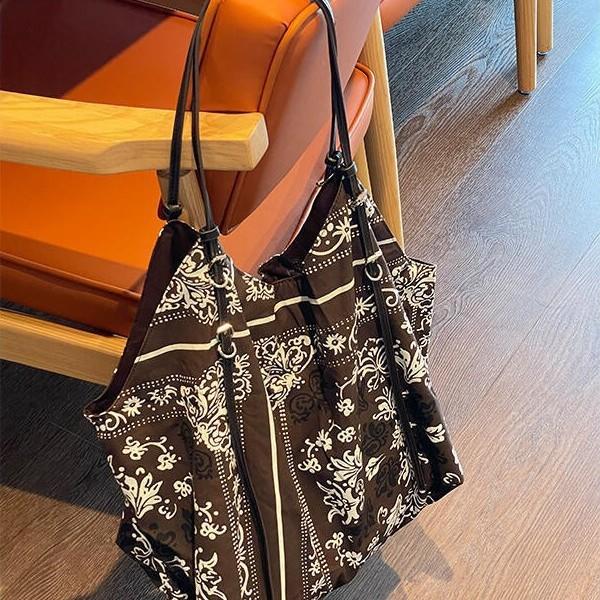 Large capacity printed shoulder shopping bag spring and summer new casual women's bag lazy commuter handbag