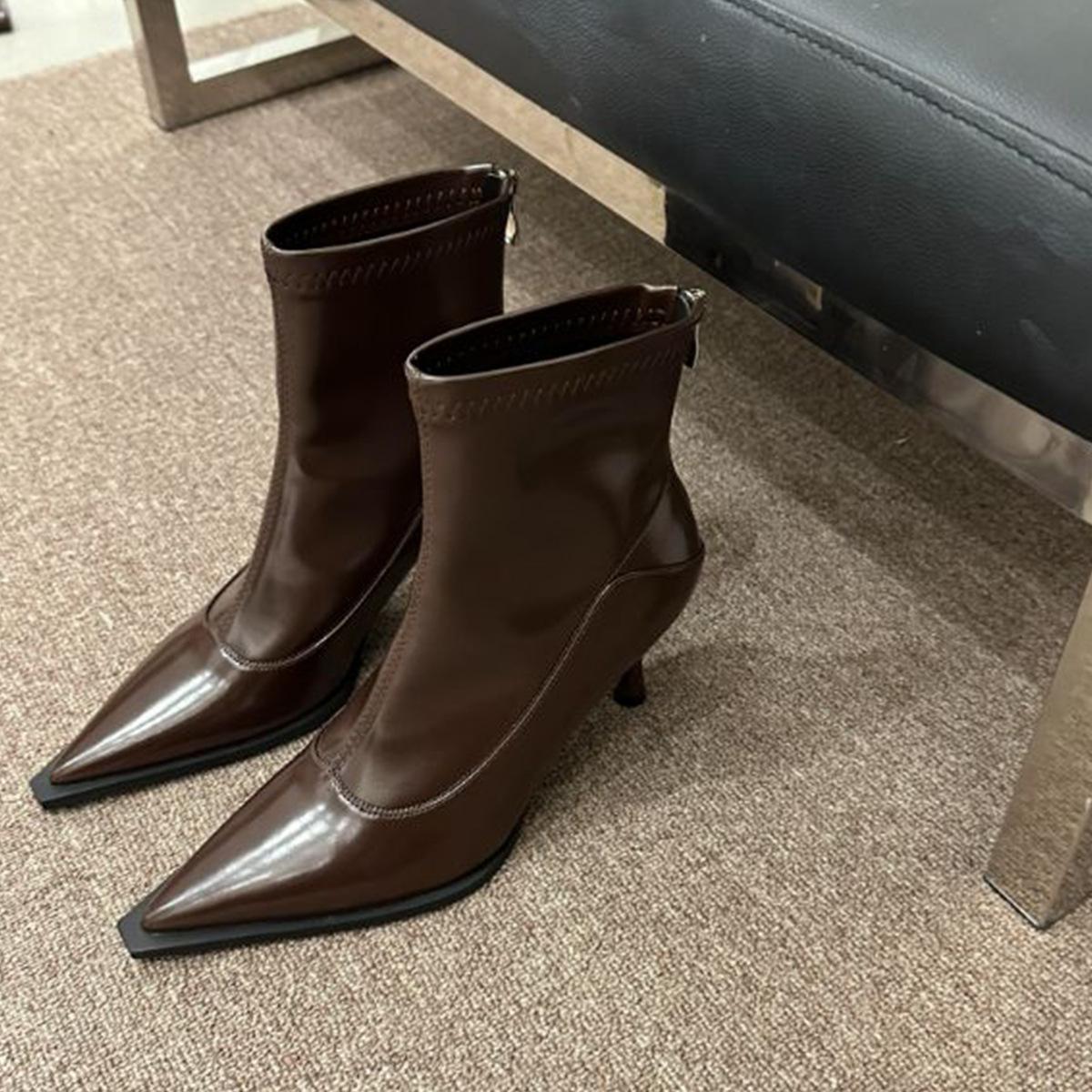 

Pointed thin heel temperament soft leather thin boots women s rear zipper high heel versatile European and American popular short boots 39