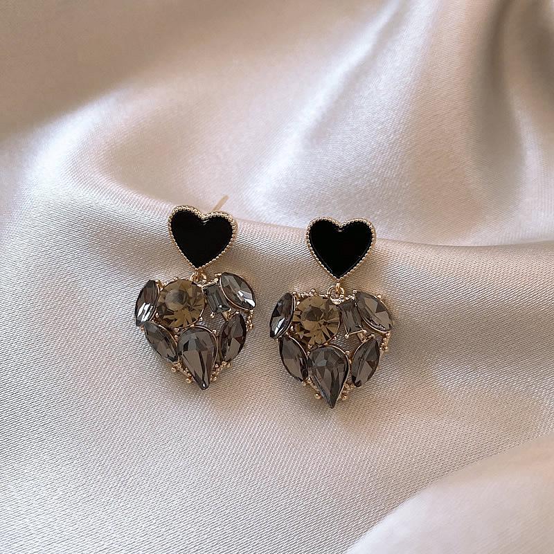 Elegant Gold-Plated Black Zircon Stud Earrings - Niche Design for a Luxurious Fashion Statement