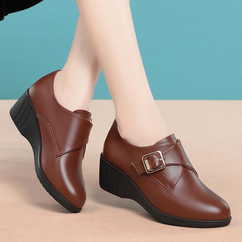 Spring Autumn Mid Aged and Elderly Mother's Shoes Soft Leather Soft Sole Fashion Comfort Women Wedge Heels Shoes