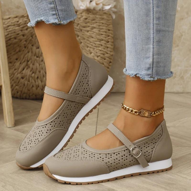 2025 New Spring and Summer Retro Hollowed Out Round Toe Shallow Mouth Soft Flat Breathable Buckle Women Sandals