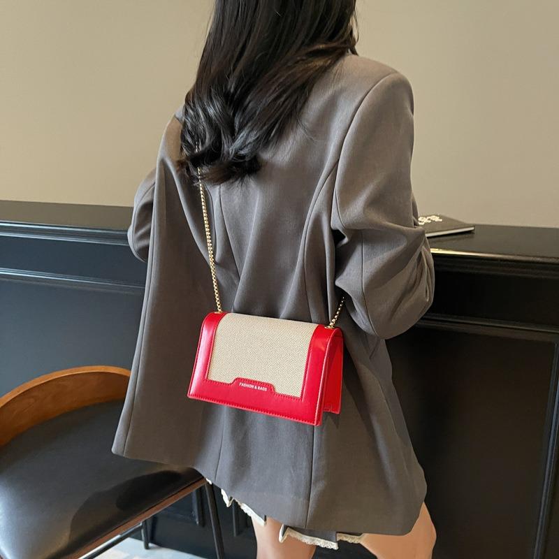 New fashion chain single shoulder messenger bag niche temperament underarm bag personality contrasting color commuter small square bag women