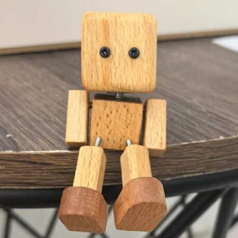 Wooden Man Figurine Shaking Wooden Man Figure Decoration Desktop Dashboard Funny Sculpture Ornament for Family Outings Road Trip