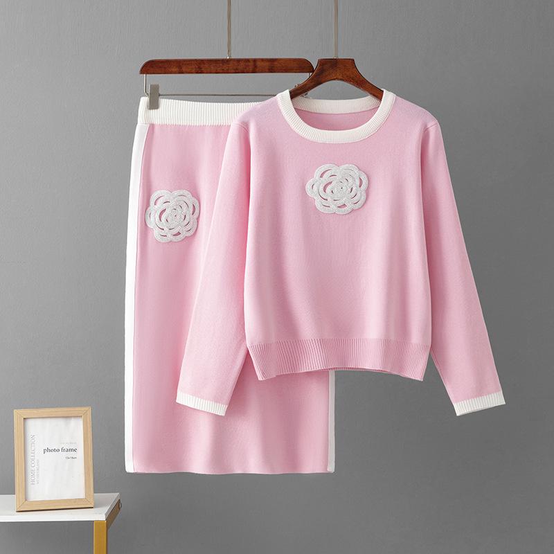 European & American Embroidered Knitwear Set: Embroidered Top + Short Skirt – Fashionable, Casual, Loose Two-Piece Outfit