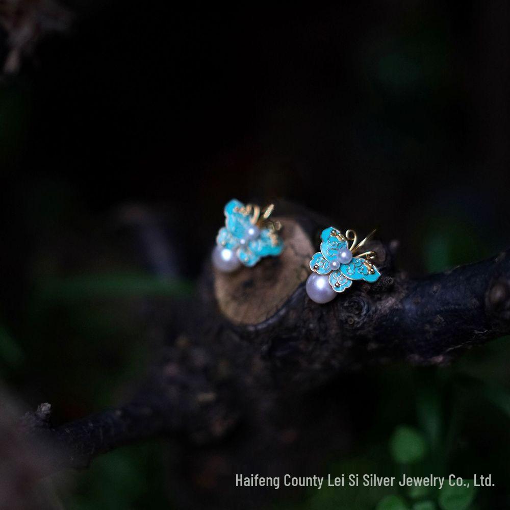 Handcrafted Butterfly Earrings: Intangible Cultural Heritage Design