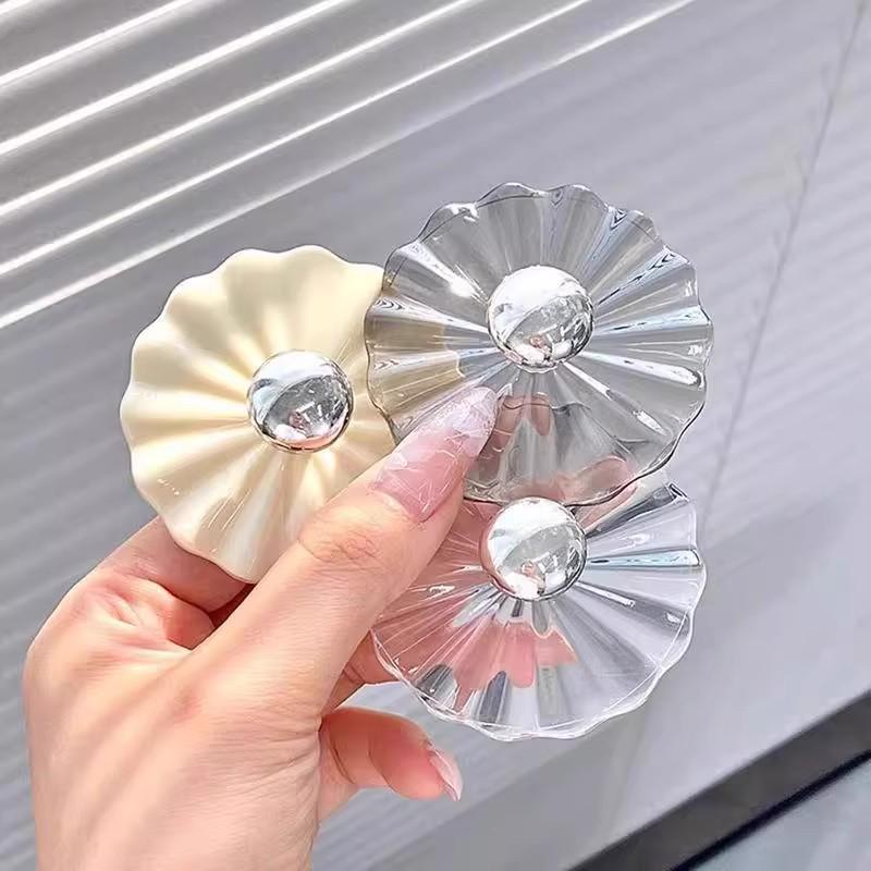Petal Traceless Adhesive Hook – No-Drill, Strong Load-bearing for Bathroom, Door, Towels & Keys