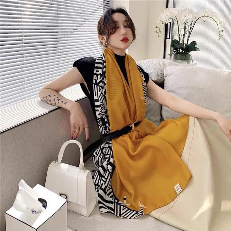 Podzimní a zimní Bavlněný a plátěný šátek Nadměrný korejský styl Divoký módní šátek Šátek na dvojí použití