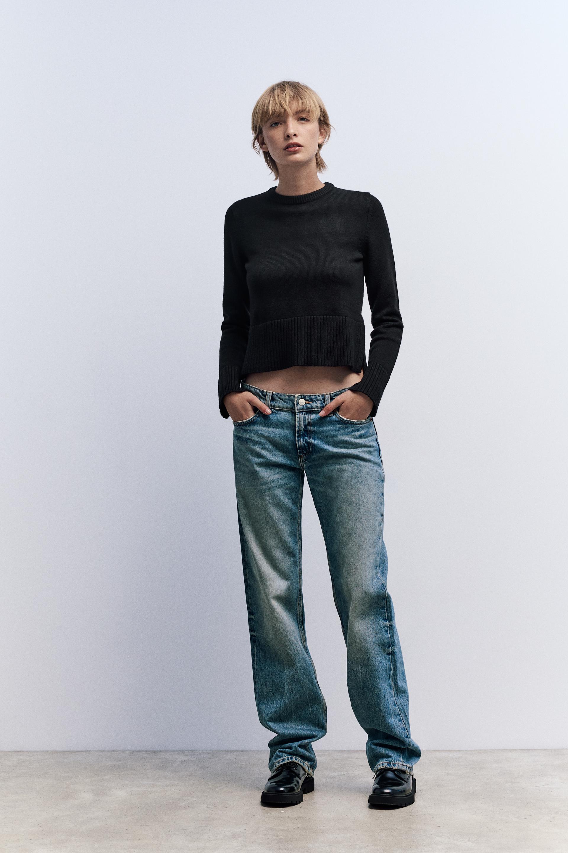 

CROPPED KNIT SWEATER WITH SLITS