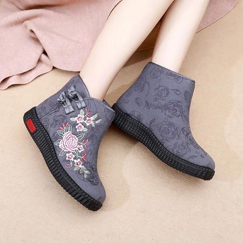 Winter Ethnic Style Embroidered High Boots Warm Non-Slip Soft-Soled Cotton Shoes for Elderly