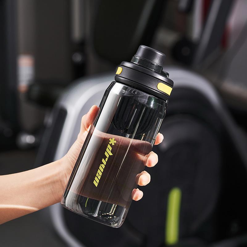 Men's and women's high-value summer simple sports water cups are high-temperature resistant and portable cups with tea separator plastic cups