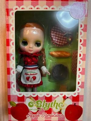 Middie Blythe Apple Jamlicious Fashion Doll Takara Tomy box from japan JP
