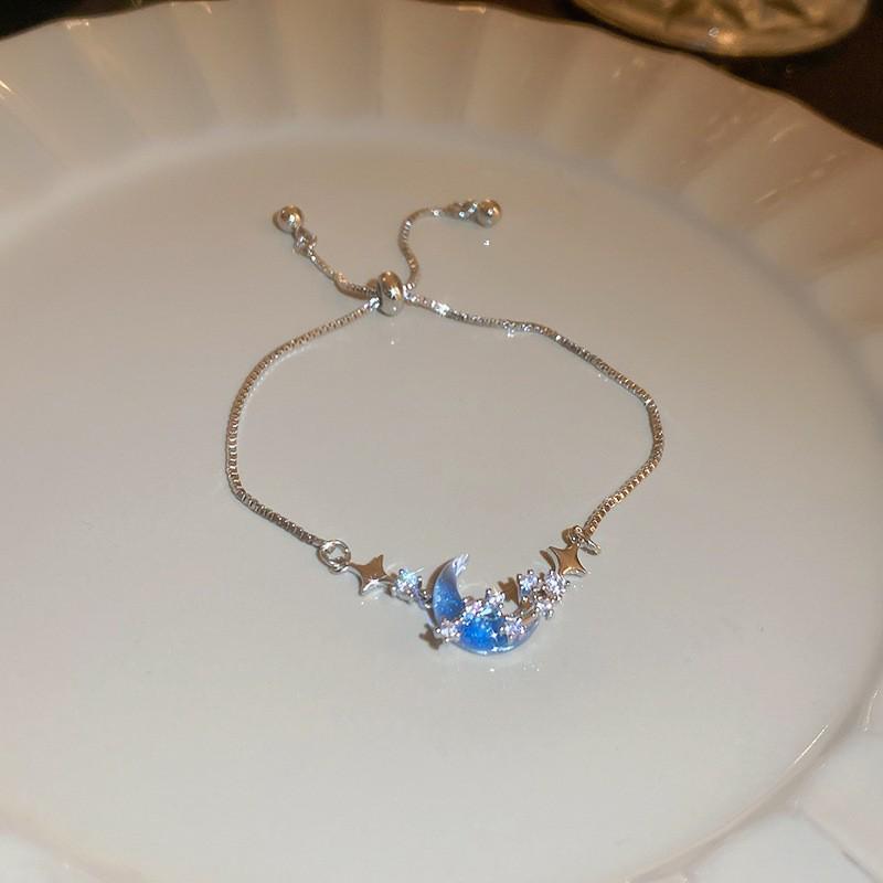 Gold-Plated Zircon Sun & Heart Bracelet: Stylish, Versatile, Elegant Light Luxury Jewelry for Women.