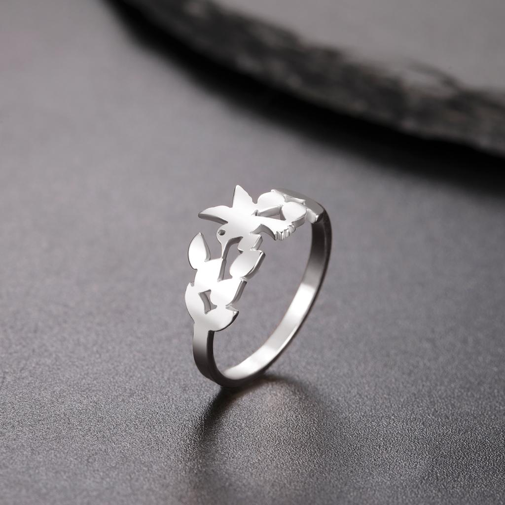 Skyrim Hummingbird Flowers Ring Women Stainless Steel Finger Rings 2026 Trendy Bird Animal Jewelry Birthday Gift Wholesale
