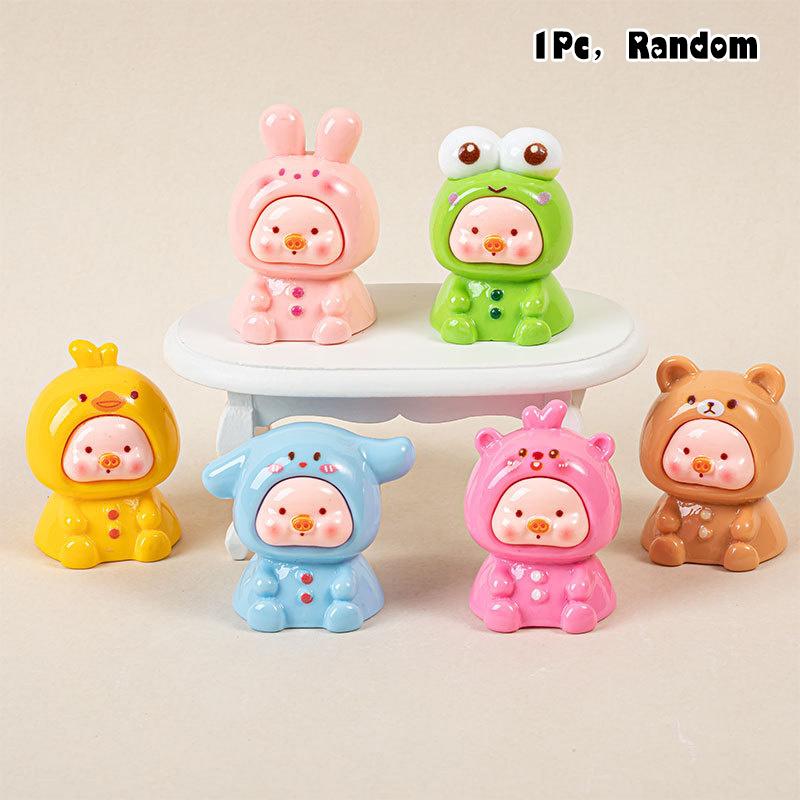 Cute Cartoon Pig Resin Miniature Ornament Crafts Creative Car Small Ornaments  Diy Home Decoration Accessories Gifts