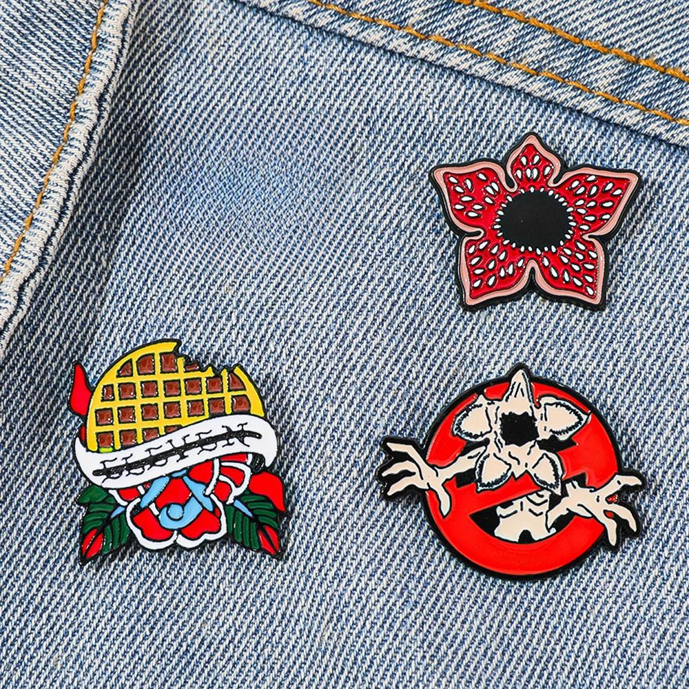 Sci-fi Horror American TV Series Enamel Pin Red Cannibal Flowers Christmas Lights Mug Brooches Lapel Badge Jewelry Gifts