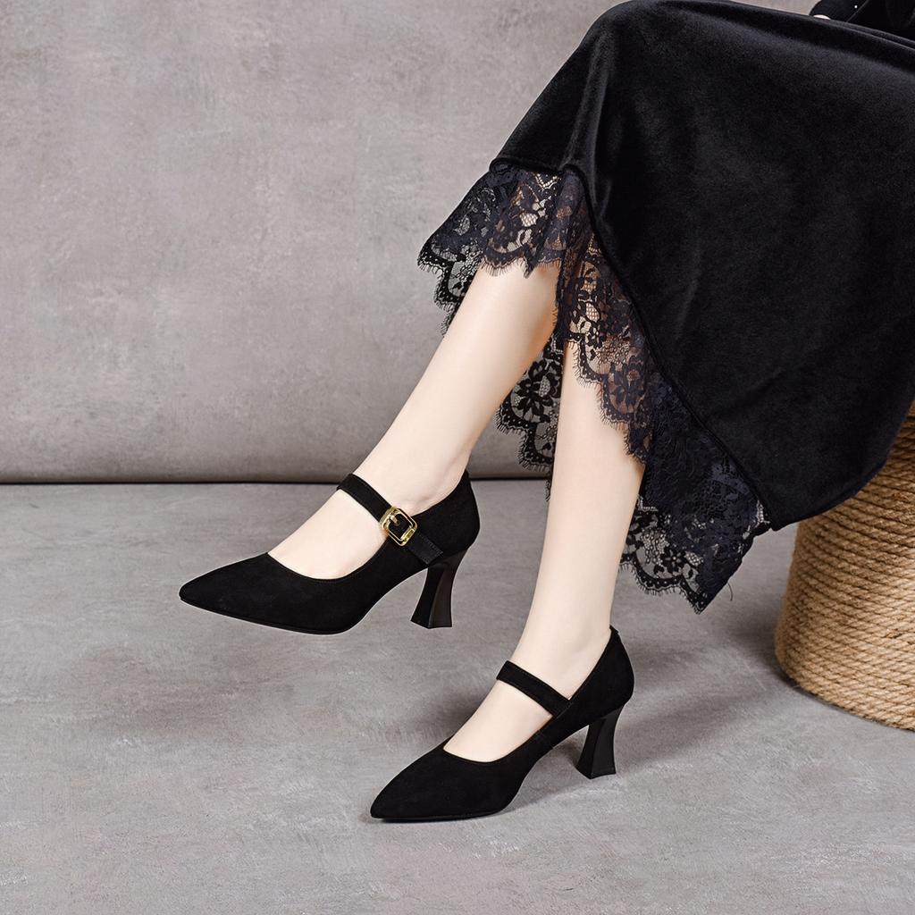 Spetsiga Mary Jane-skor vår nya svarta temperament damskor enordsspänne grund mun damhögklackar