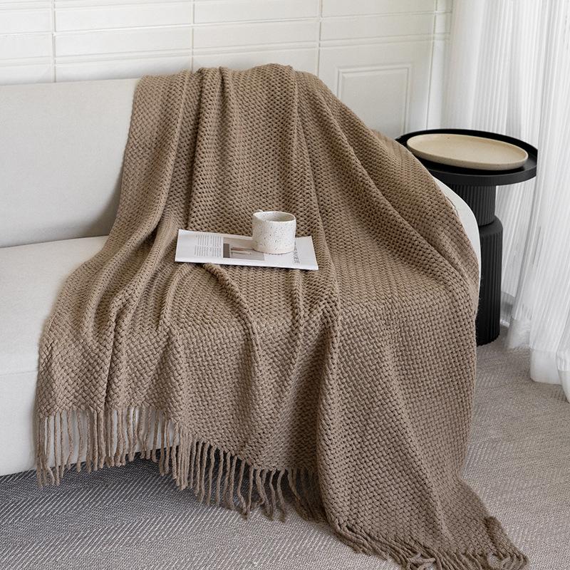 Hollow Grid Knit Blanket – Spring & Summer Wool Cover for Sofa, Office, or Bed.