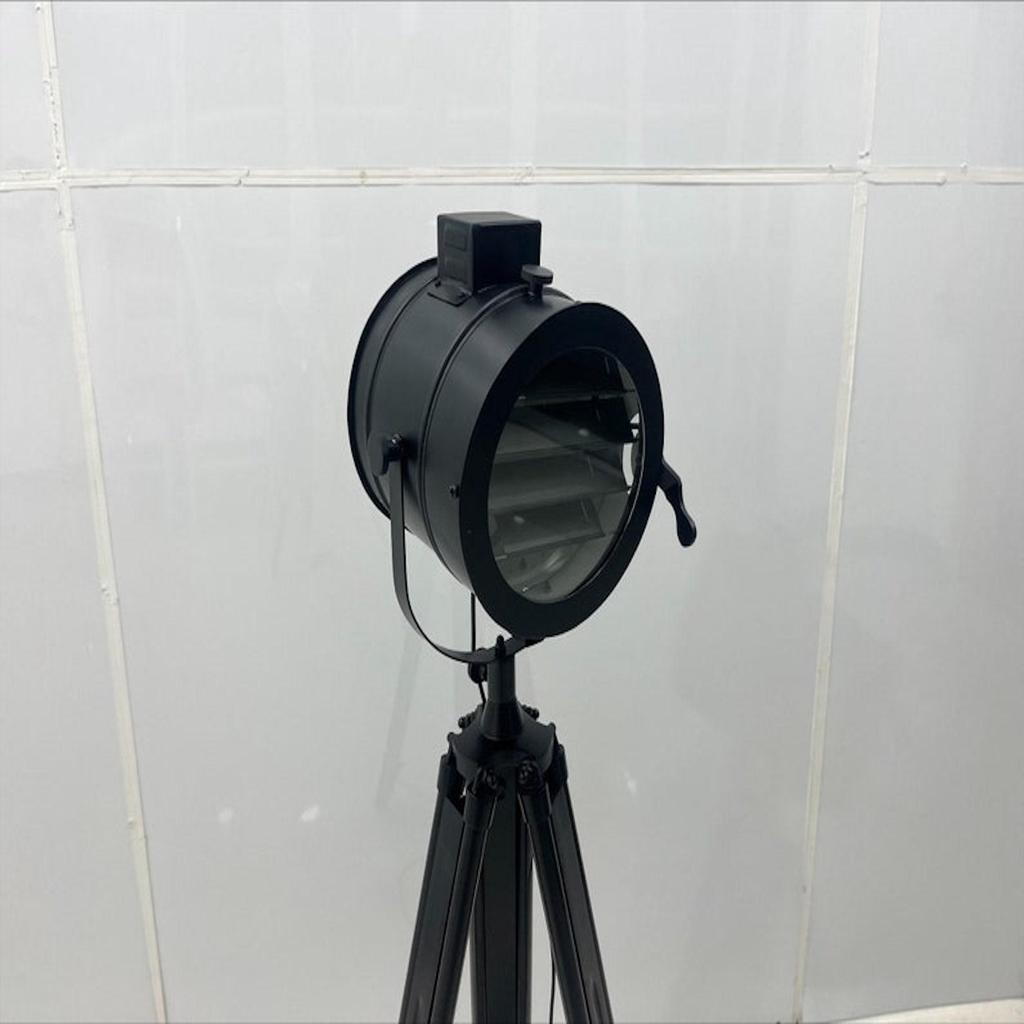 Floor Tripod Spotlight Lamp Theater Searchlight Metal With Wooden Tripod Decorative Full Mate Black