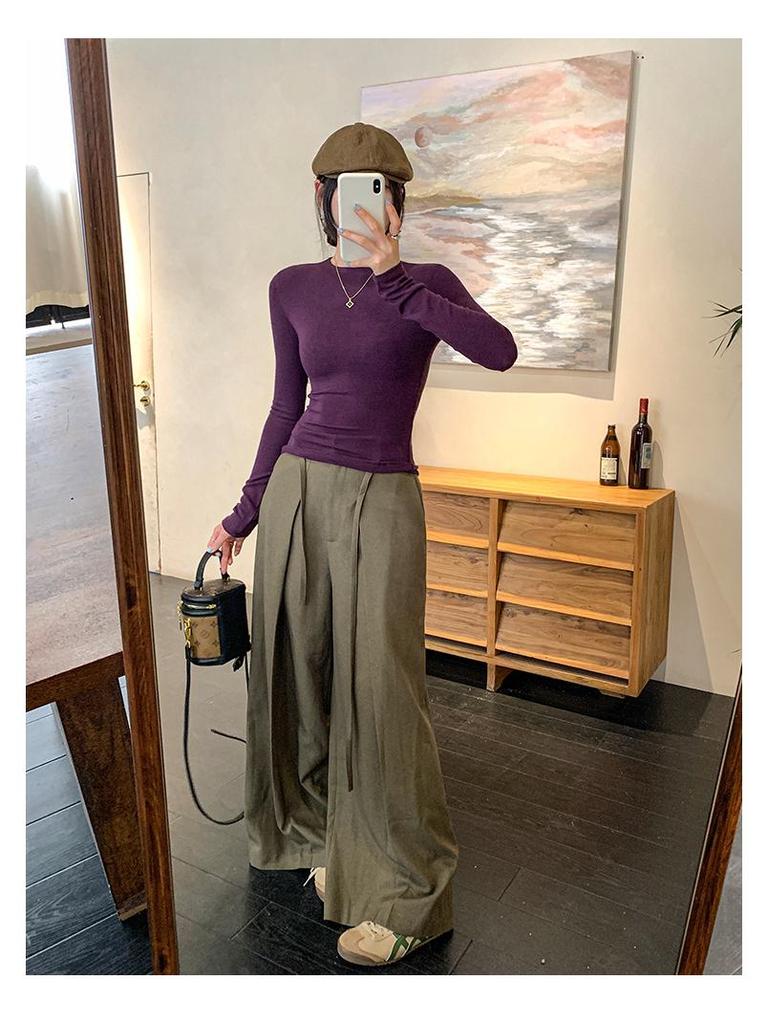 Women's Slimming Gray Crew Neck Long Sleeve T-shirt - Korean Style, Versatile Inner Layer for Autumn/Winter.