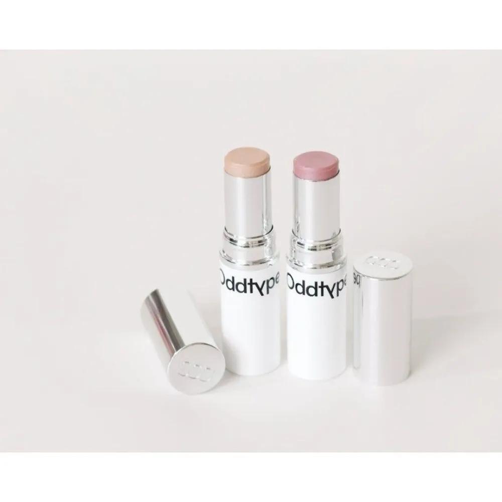 

Oddtype Unveiled Skin Highlighter (Select 1 of 2) 391 Mother-of-pearl