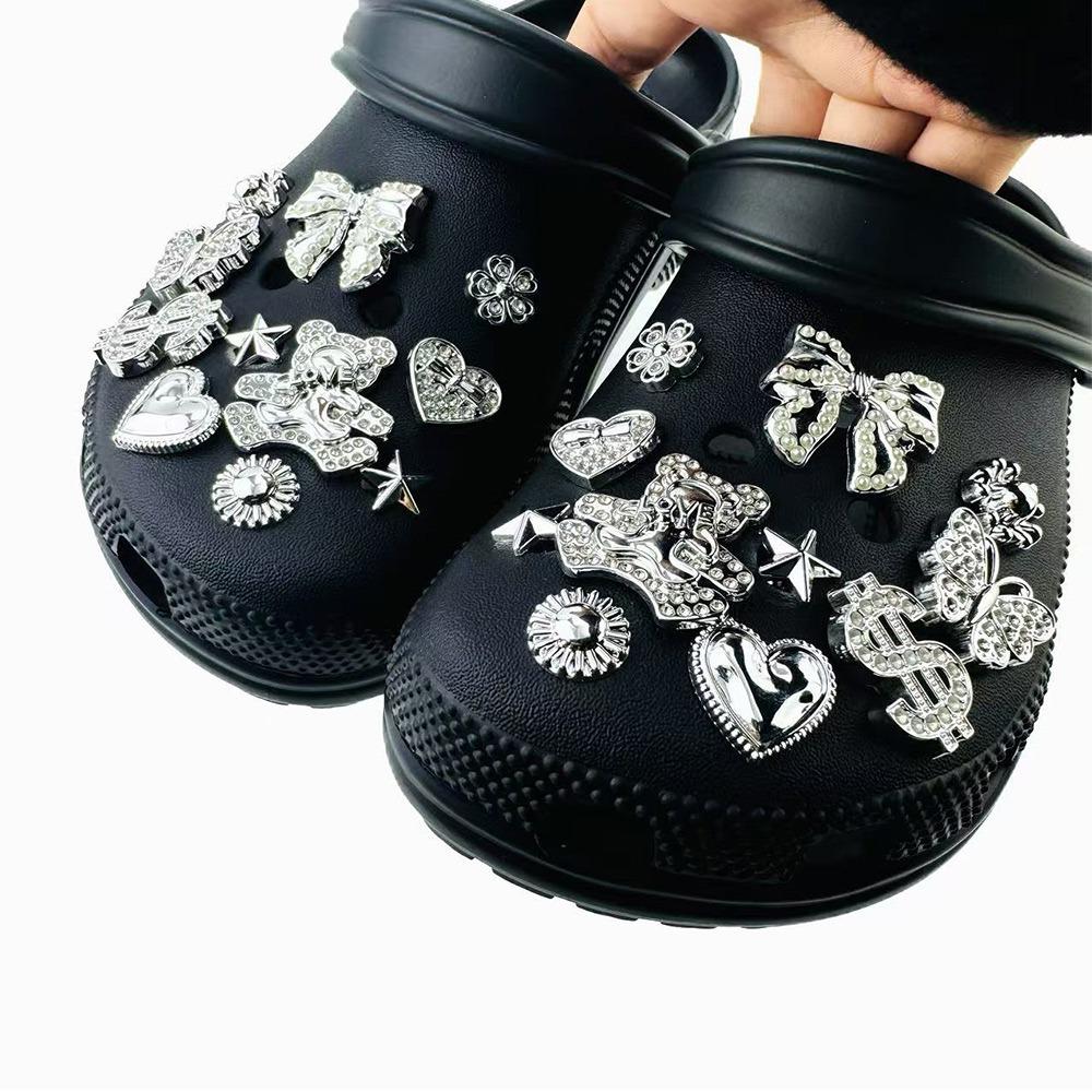 22PCS Summer Fashion Shoe Charms Set Accessories for Clogs Shoe Buckle Silver Diamond Bear Butterfly Rivet DIY Shoes Decorations