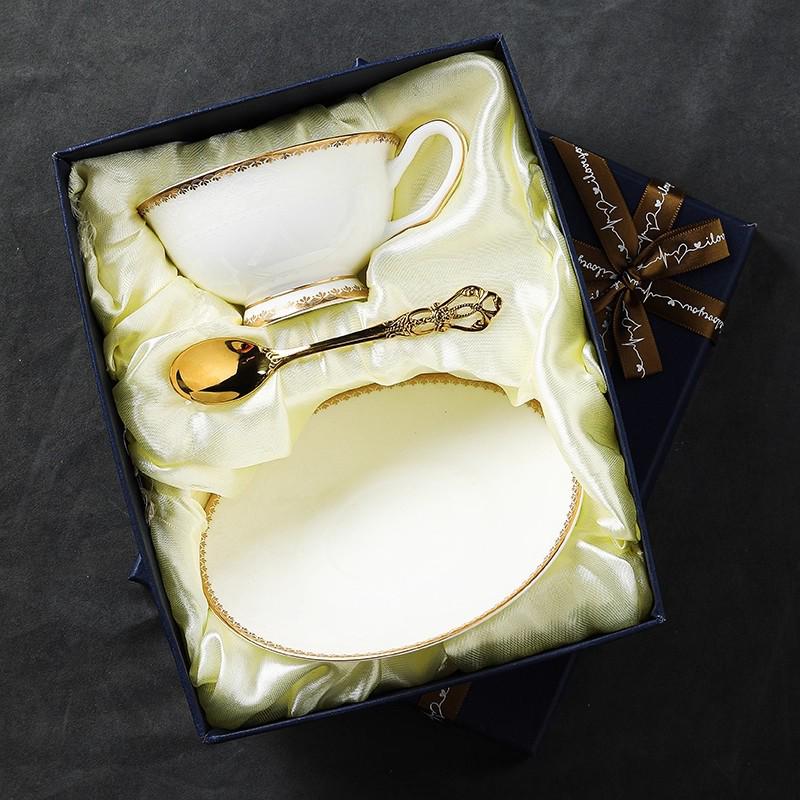 Exquisite European-Style Bone China Tea Cup & Saucer Set with Floral Design and Gold Trim
