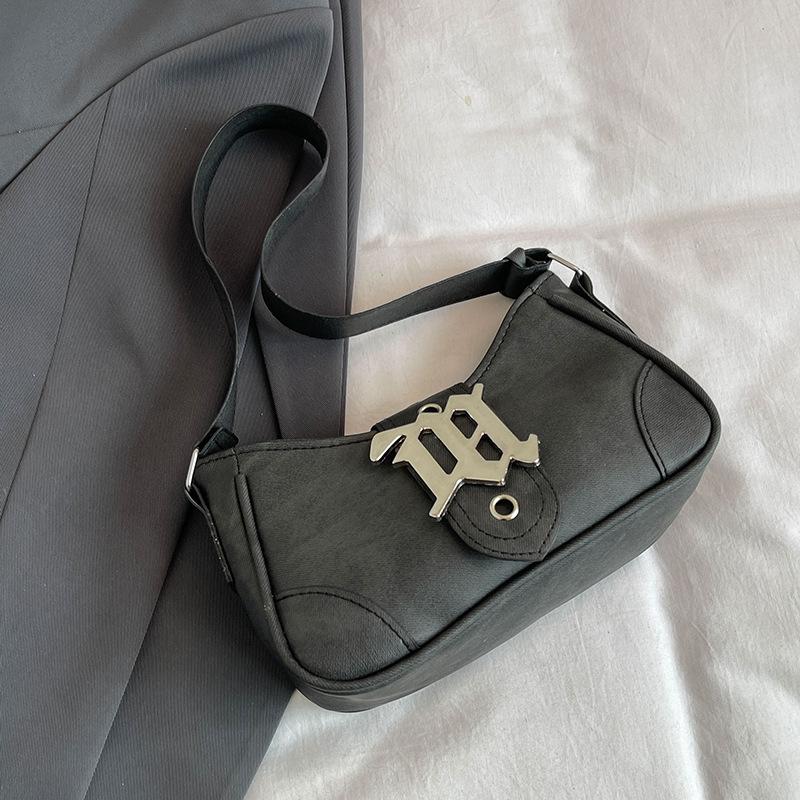 

Simple and fashionable large-capacity messenger bags are popular today. Small square bags 2 summer new trendy fashion shoulder bags чёрный