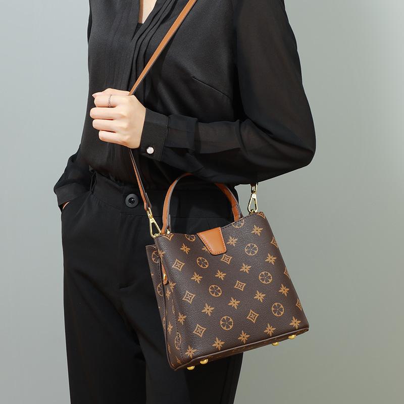 Bag Women'S Bag Crossbody Bag Portable Bucket Bag Large Capacity Fashionable Versatile Commuter Shoulder Bag