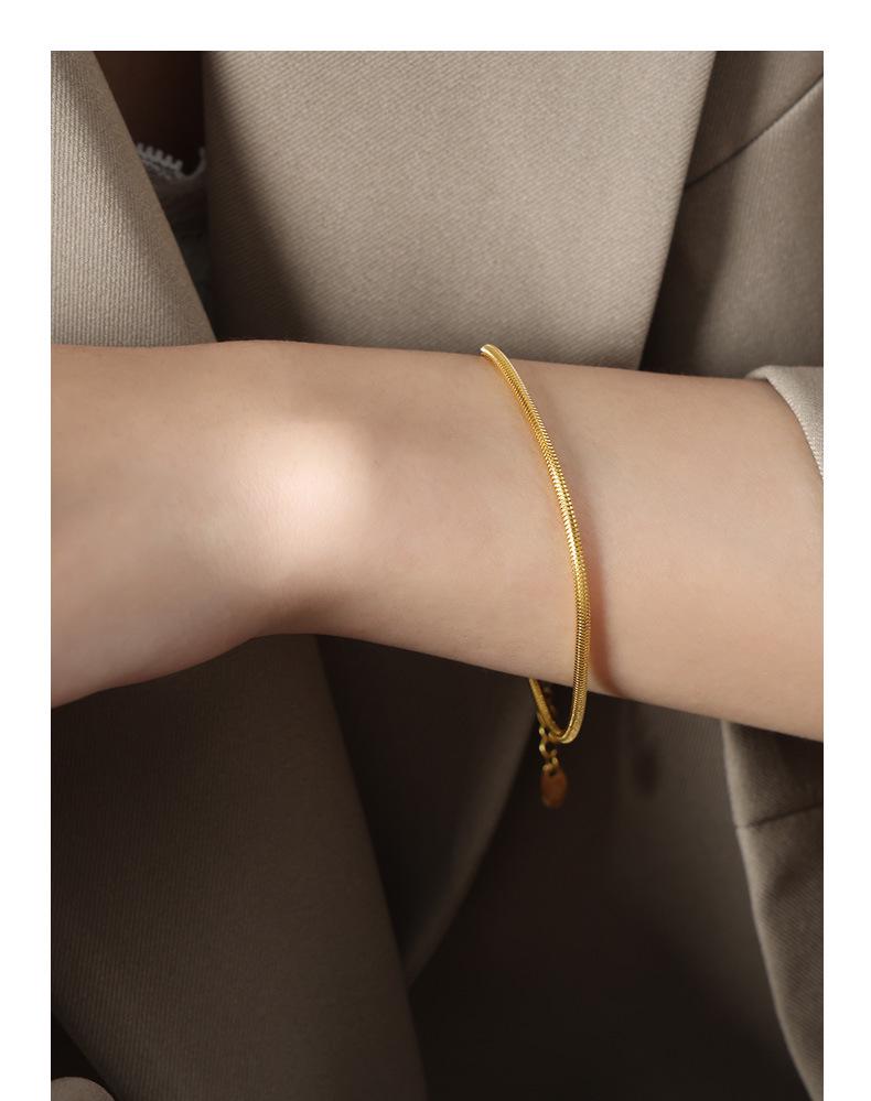18K Gold Titanium Steel Versatile Bracelet for Women - Non-fading, Sweet Girl Chain