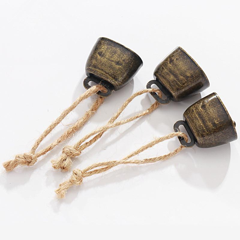 New 4Pcs Vintage Bell Pendant Rustic Metal Hanging Decorative Bell With Jute Rope Vintage Wind Chimes Wall Hanging Home Decor