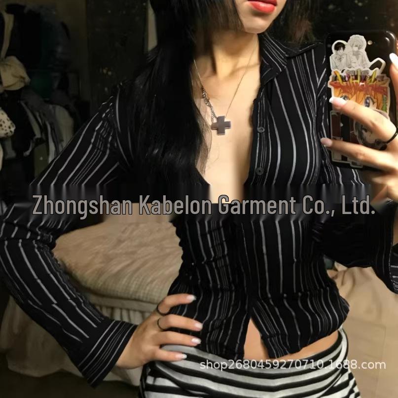 2026 Dark Style Black Striped V-Neck Long Sleeve Crop Top for Women Medium чёрный