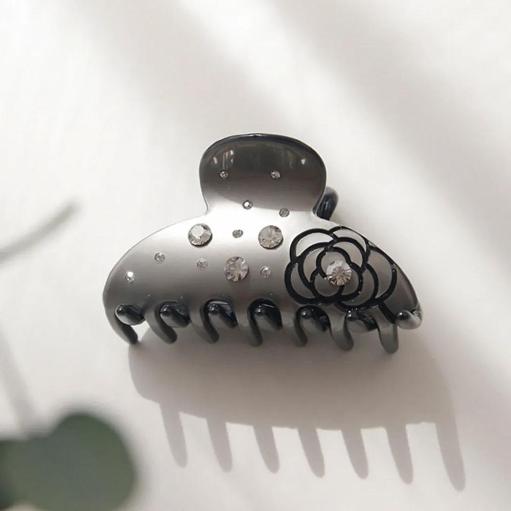 bydaisy Pearl Gray Rounding Cubic Hair Clip Bh0530