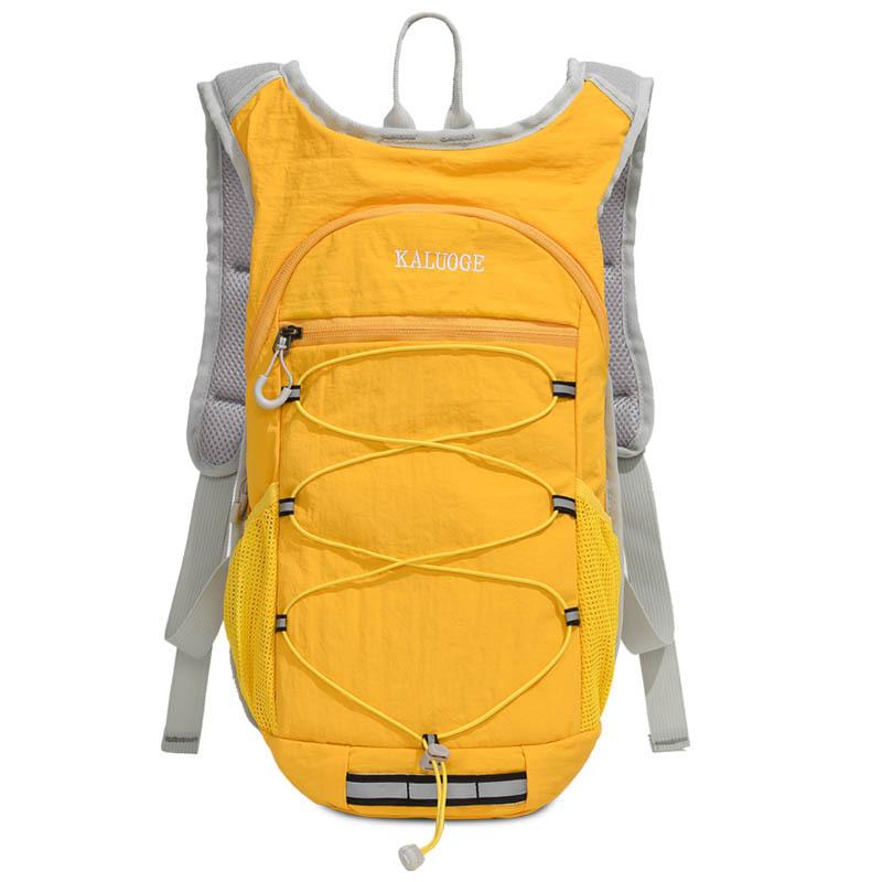 

Lightweight Hiking Backpack with Mesh Side Pockets and Adjustable Straps Ideal for Outdoor Activities and Travel жовтий